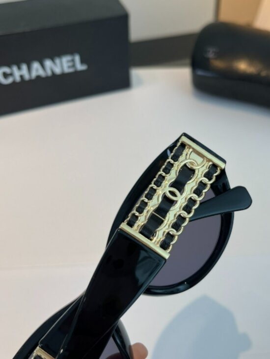 Chanel. black polarized sunglasses main image 8